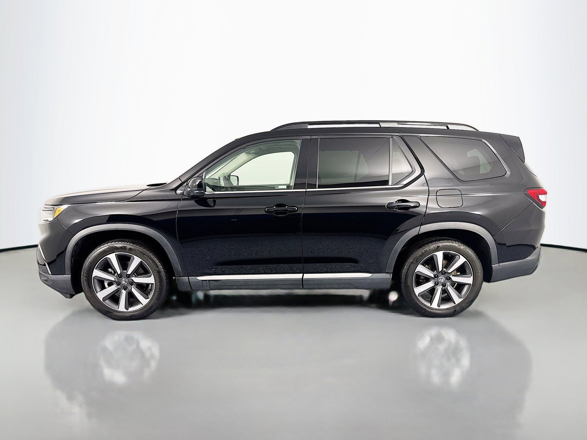 Certified 2023 Honda Pilot Touring image 8