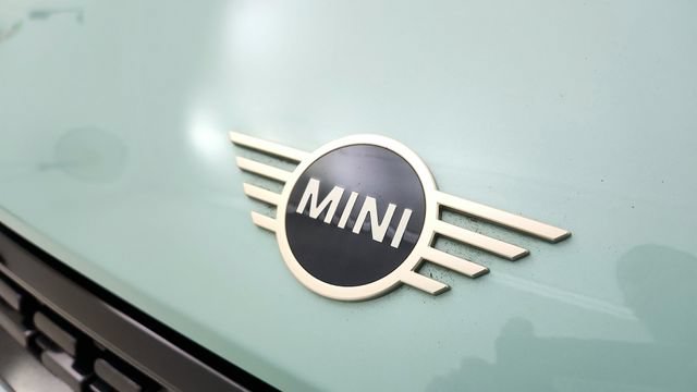 Used 2025 MINI Cooper S FWD image 31
