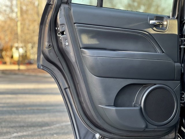 Used 2016 Jeep Compass Latitude image 15