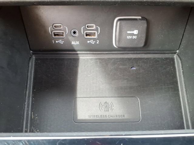 Certified 2023 Jeep Grand Cherokee Limited w/ Luxury Tech Group II image 19