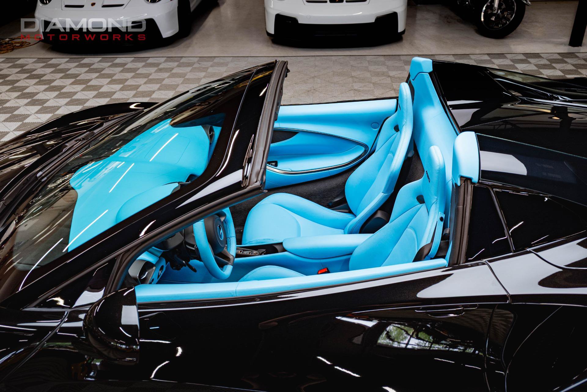 Used 2026 McLaren Artura Spider RWD image 72