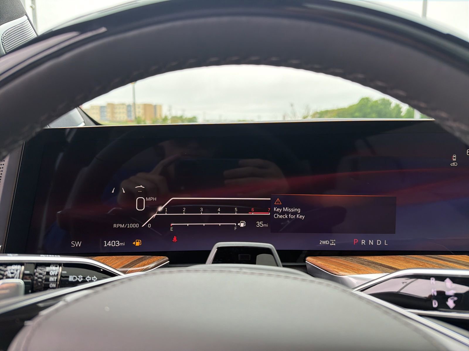 Used 2025 Cadillac Escalade ESV Sport Platinum image 16