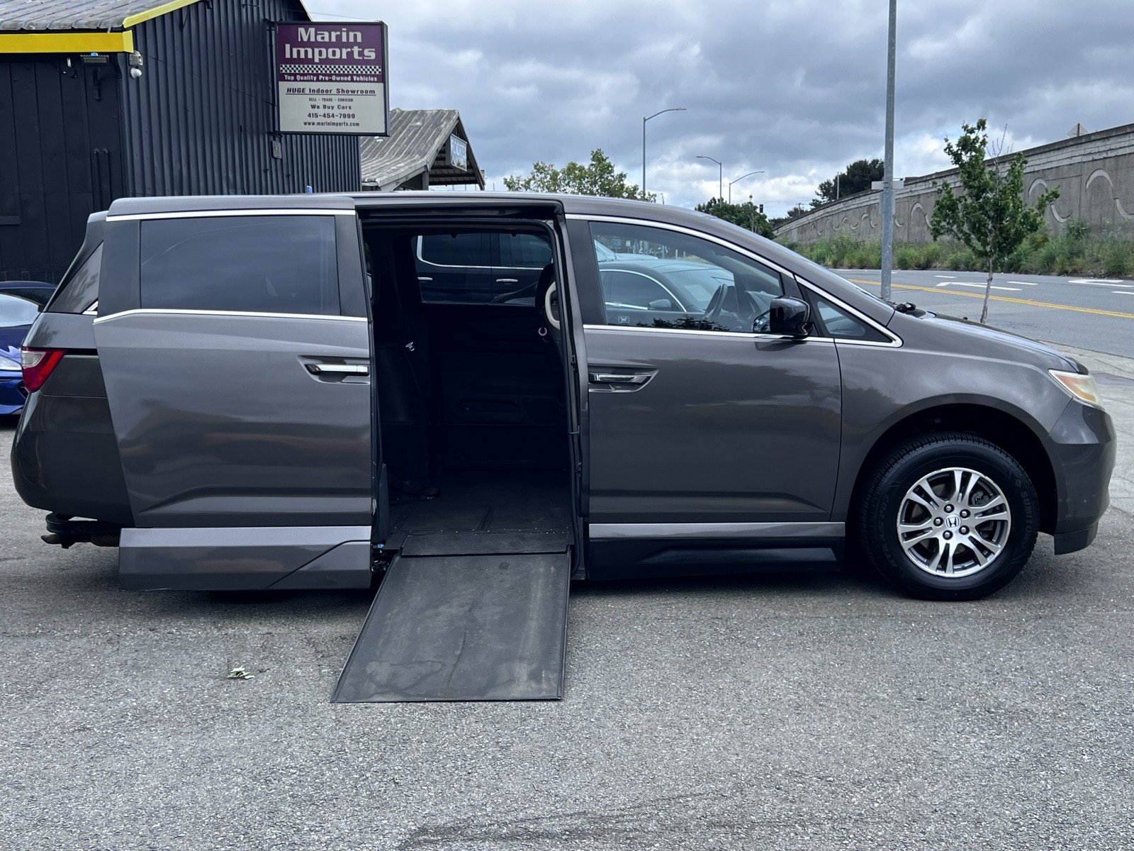 Used 2011 Honda Odyssey EX-L image 5