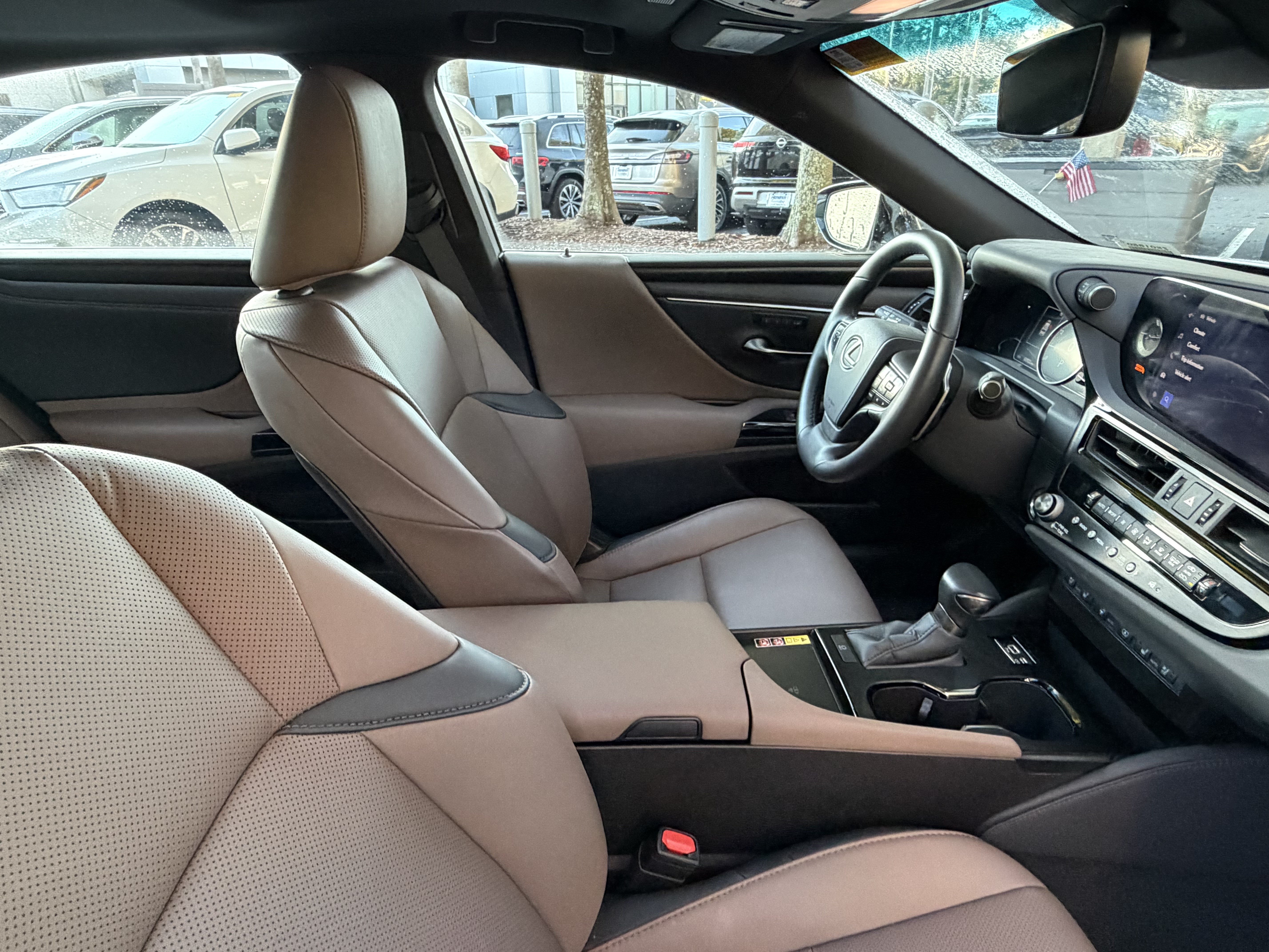 Used 2025 Lexus ES 350 w/ Premium Package FWD image 43