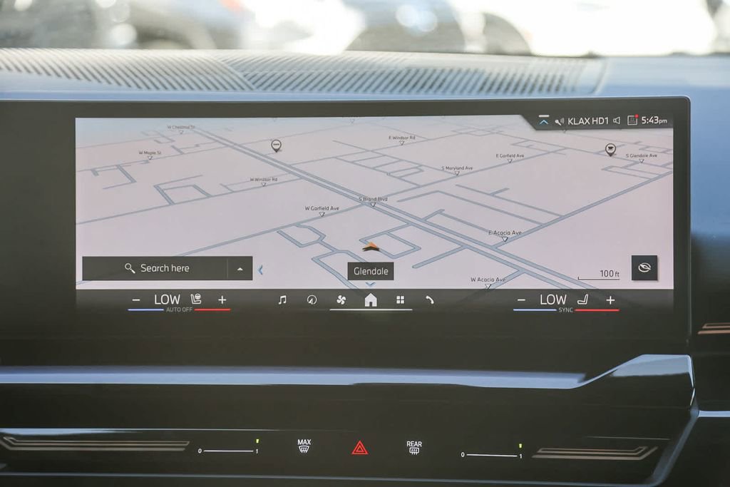 Certified 2025 BMW 530i image 11