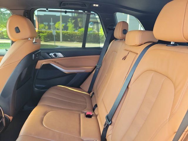 Used 2021 BMW X5 sDrive40i w/ M Sport Package RWD image 13