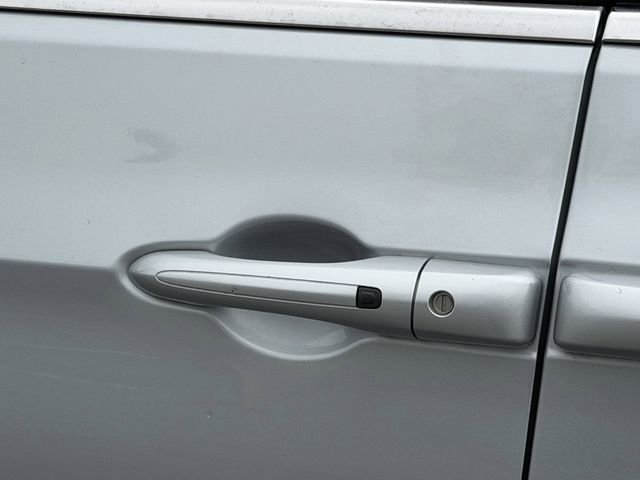 Used 2023 Chrysler Voyager LX image 26