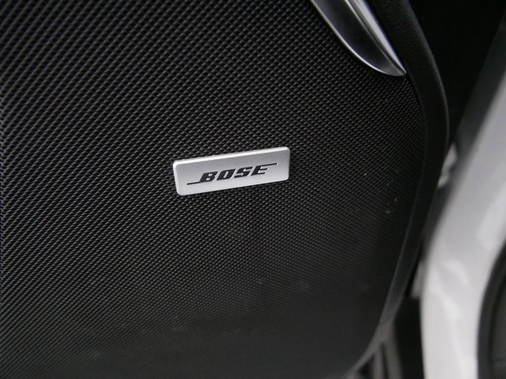 Used 2024 GMC Yukon Denali w/ Advanced Technology Package AWD/4WD image 16