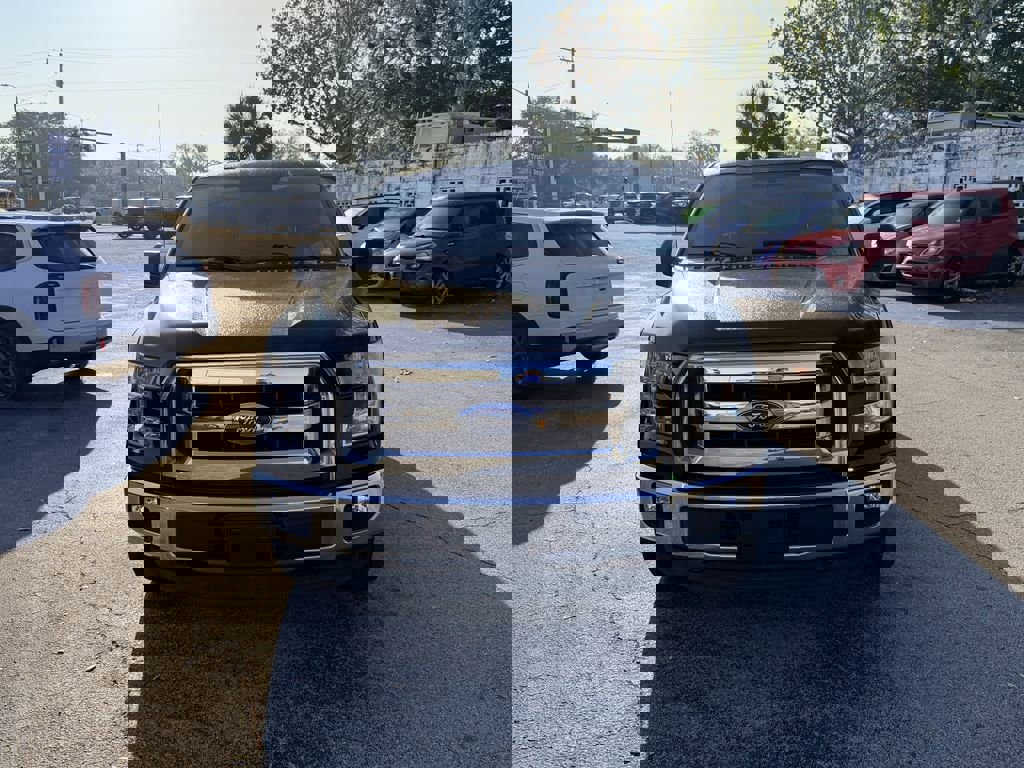 Used 2015 Ford F150 XLT image 3