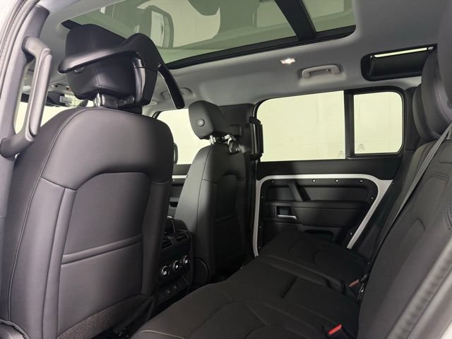 New 2025 Land Rover Defender 110 S AWD/4WD image 21