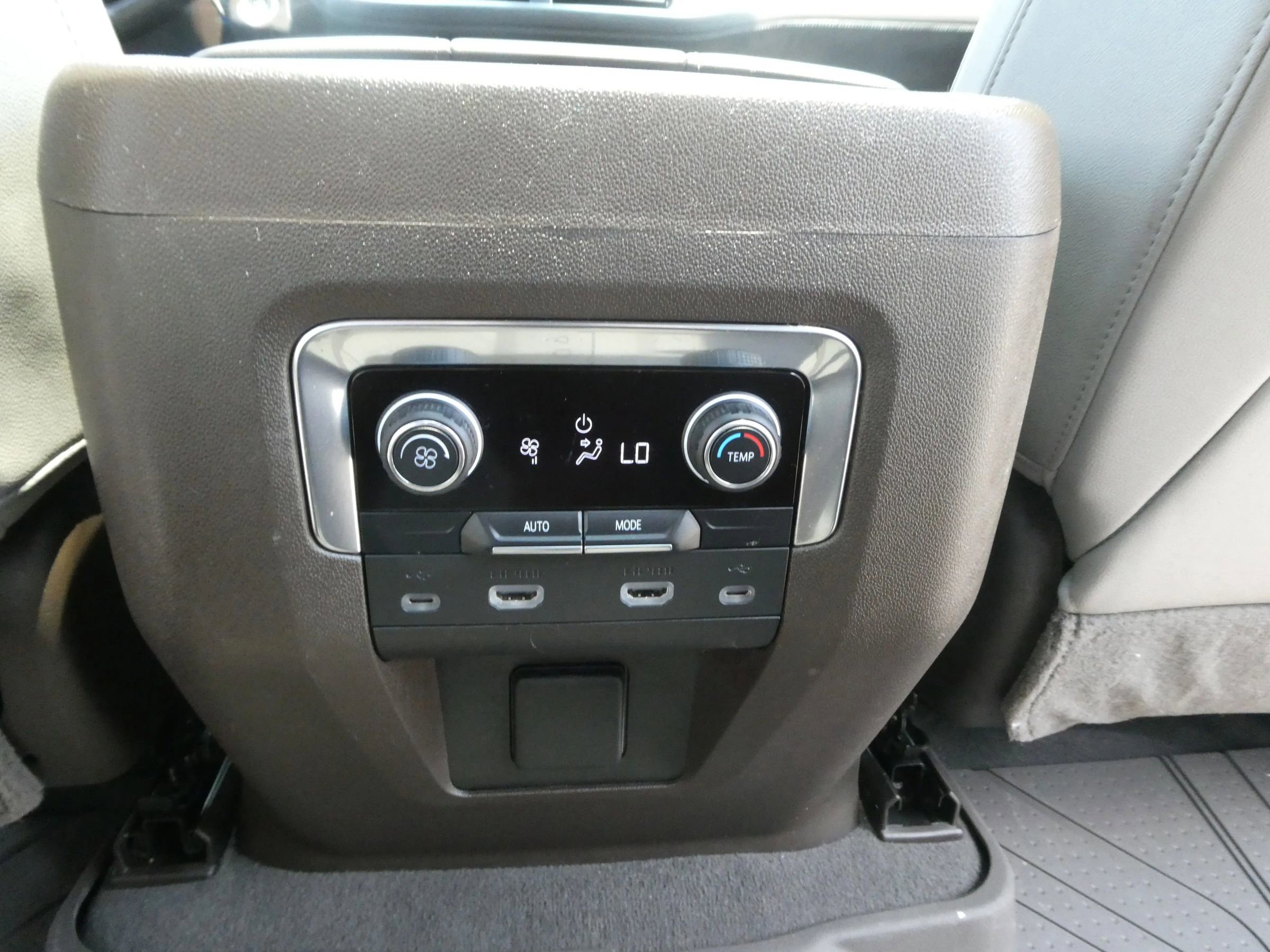 Used 2021 Chevrolet Suburban LT w/ Rear Media and Nav Package AWD/4WD image 34