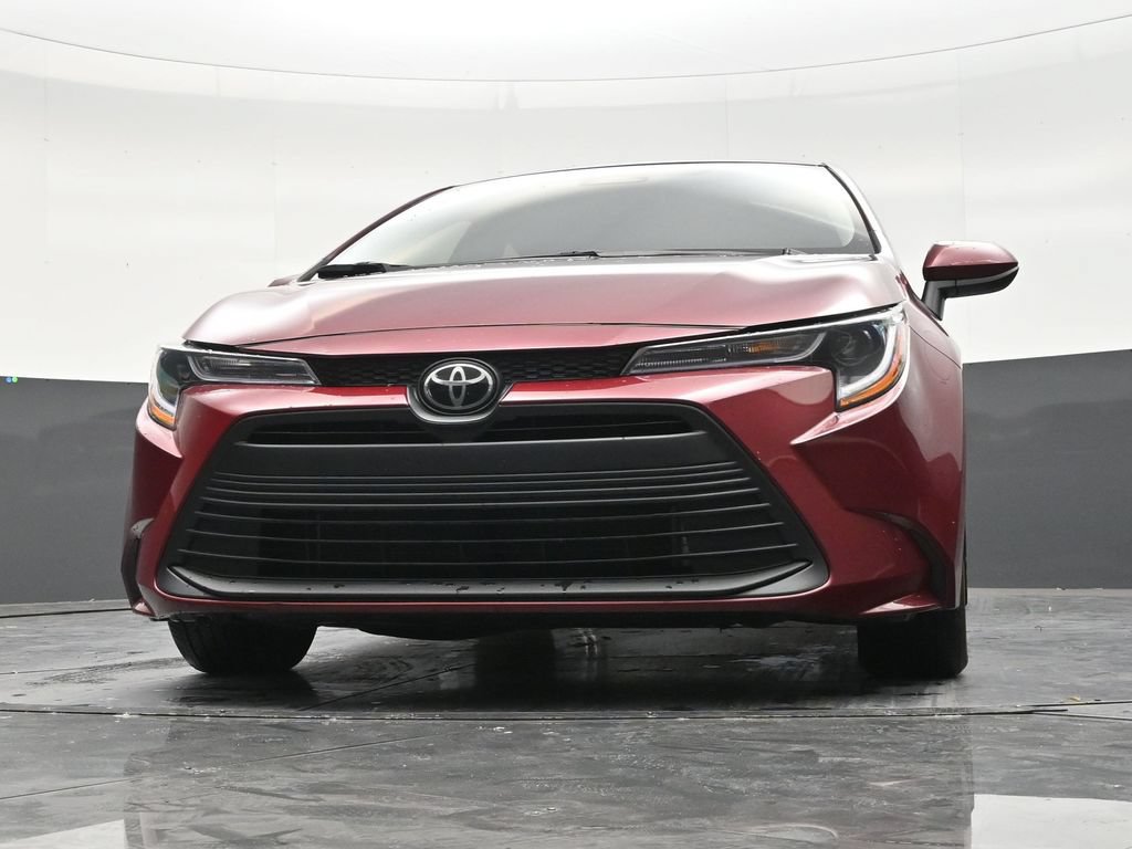 Used 2025 Toyota Corolla LE FWD image 27