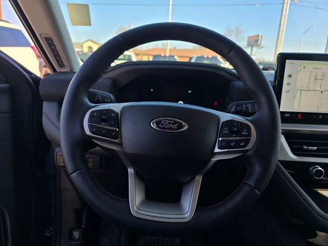 Used 2025 Ford Explorer Active w/ Active Comfort Package image 25