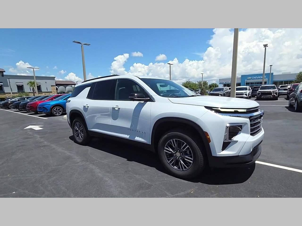 New 2026 Chevrolet Traverse LT w/ Driver Confidence Package AWD/4WD image 25