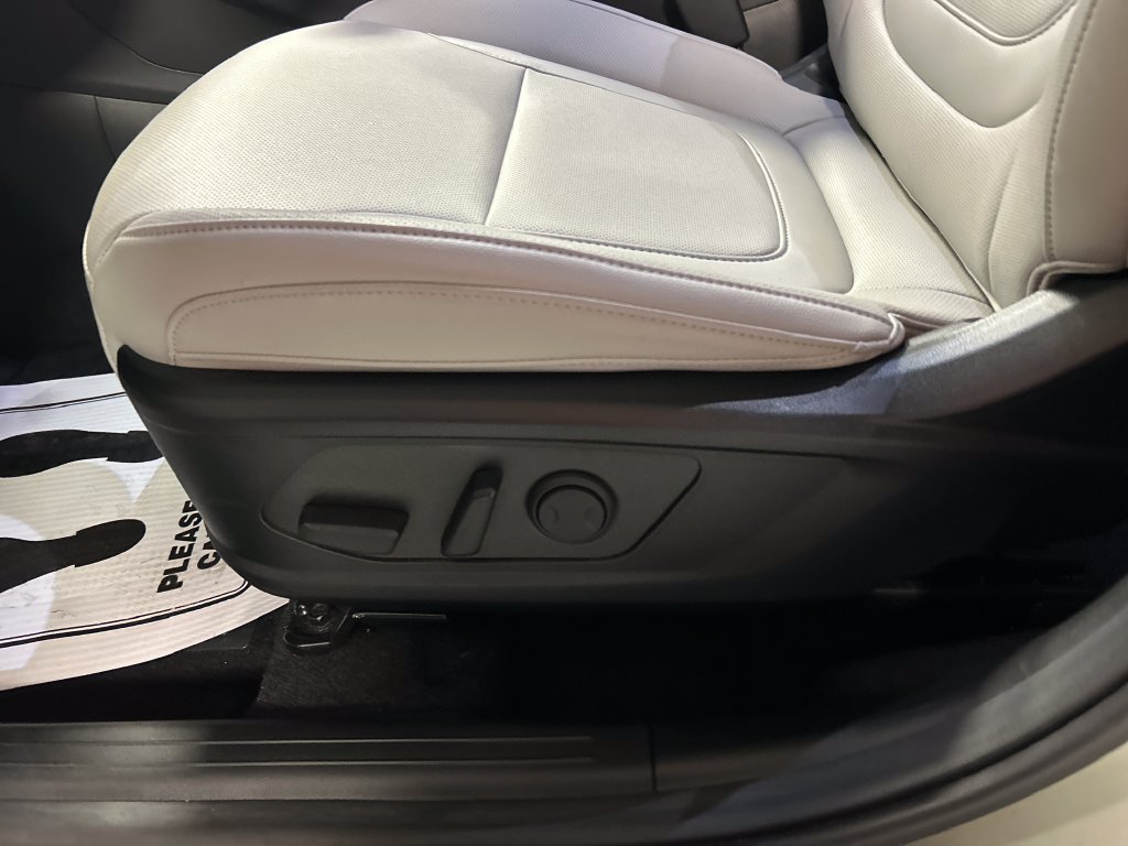 Used 2026 Hyundai Santa Cruz SEL FWD image 11