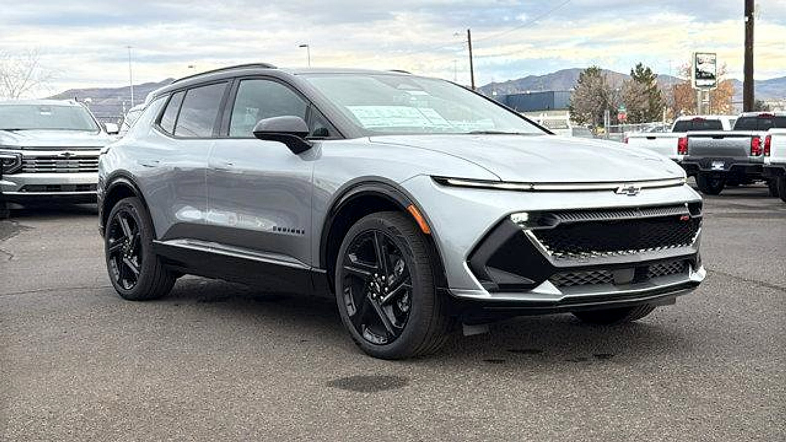 New 2026 Chevrolet Equinox EV RS image 3