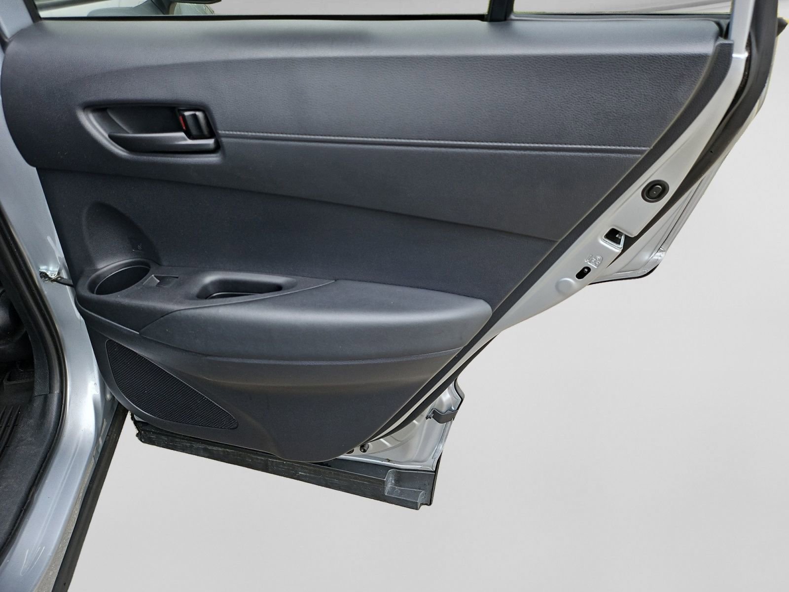 Used 2024 Toyota Corolla Cross LE FWD image 31