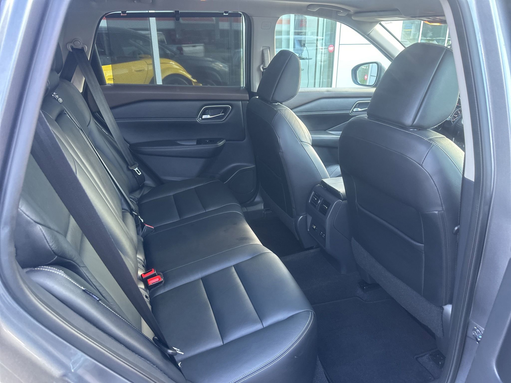 Used 2021 Nissan Rogue SL AWD/4WD image 11