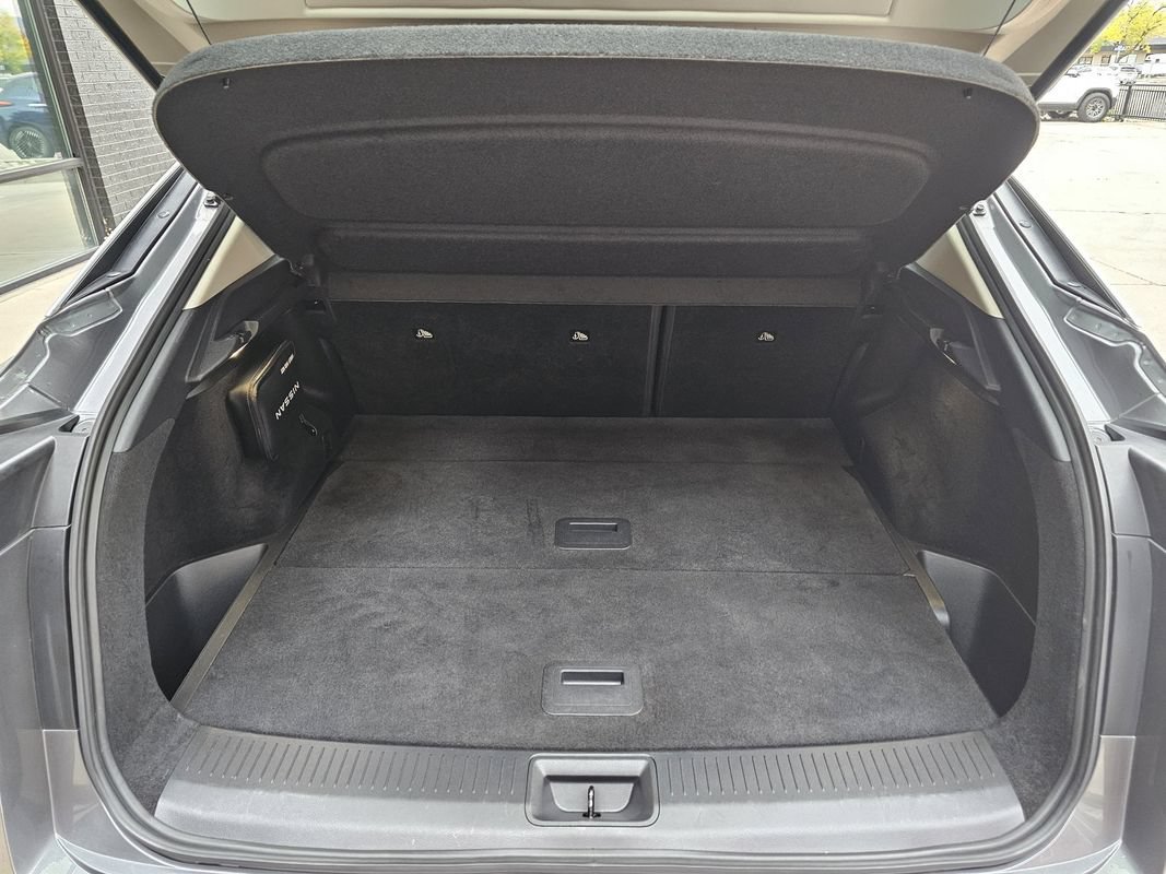 Used 2023 Nissan Ariya FWD image 30