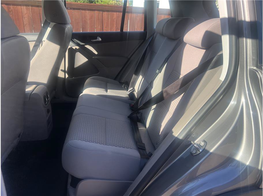 Used 2011 Volkswagen Tiguan S FWD image 14