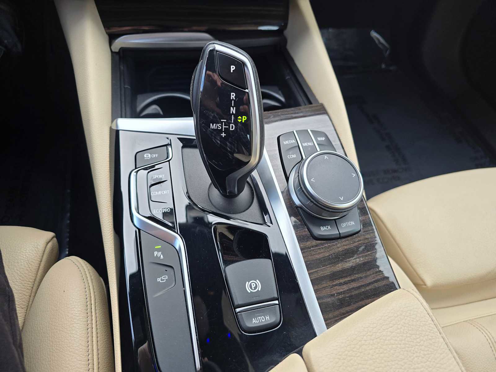 Used 2020 BMW 530i w/ Convenience Package image 37