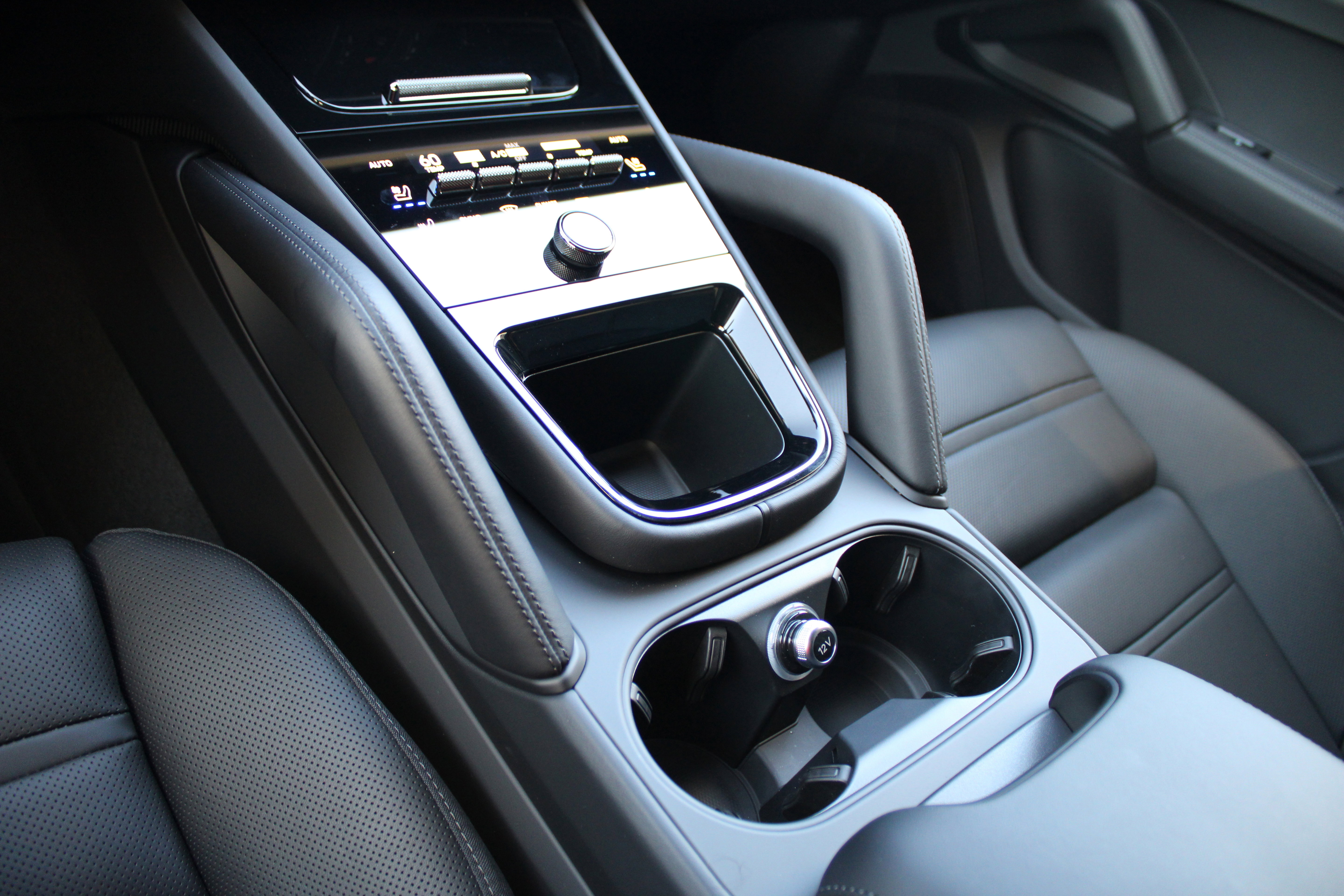 New 2025 Porsche Cayenne GTS image 26