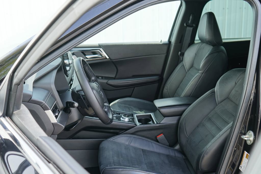 Used 2022 Mitsubishi Outlander SE AWD/4WD image 11