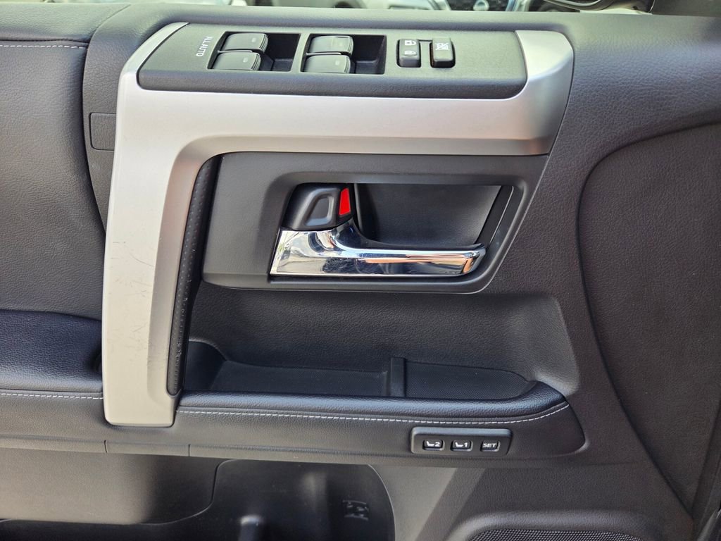 Used 2023 Toyota 4Runner Limited image 21