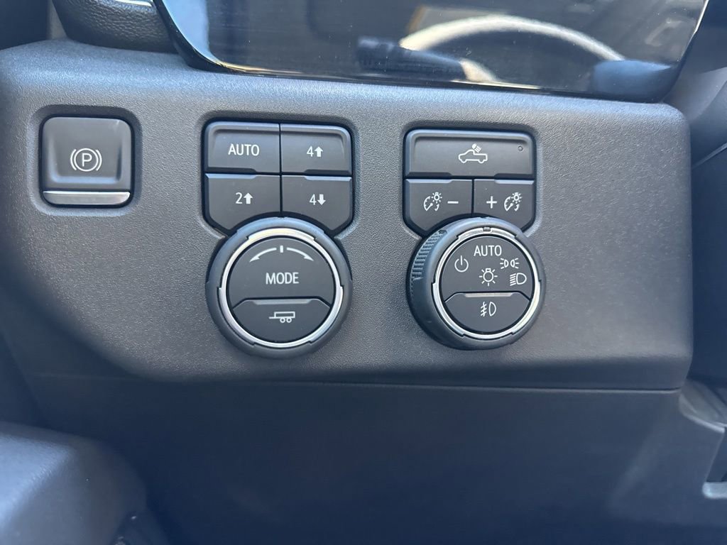 Used 2022 Chevrolet Silverado 1500 LT Trail Boss w/ Convenience Package II image 22