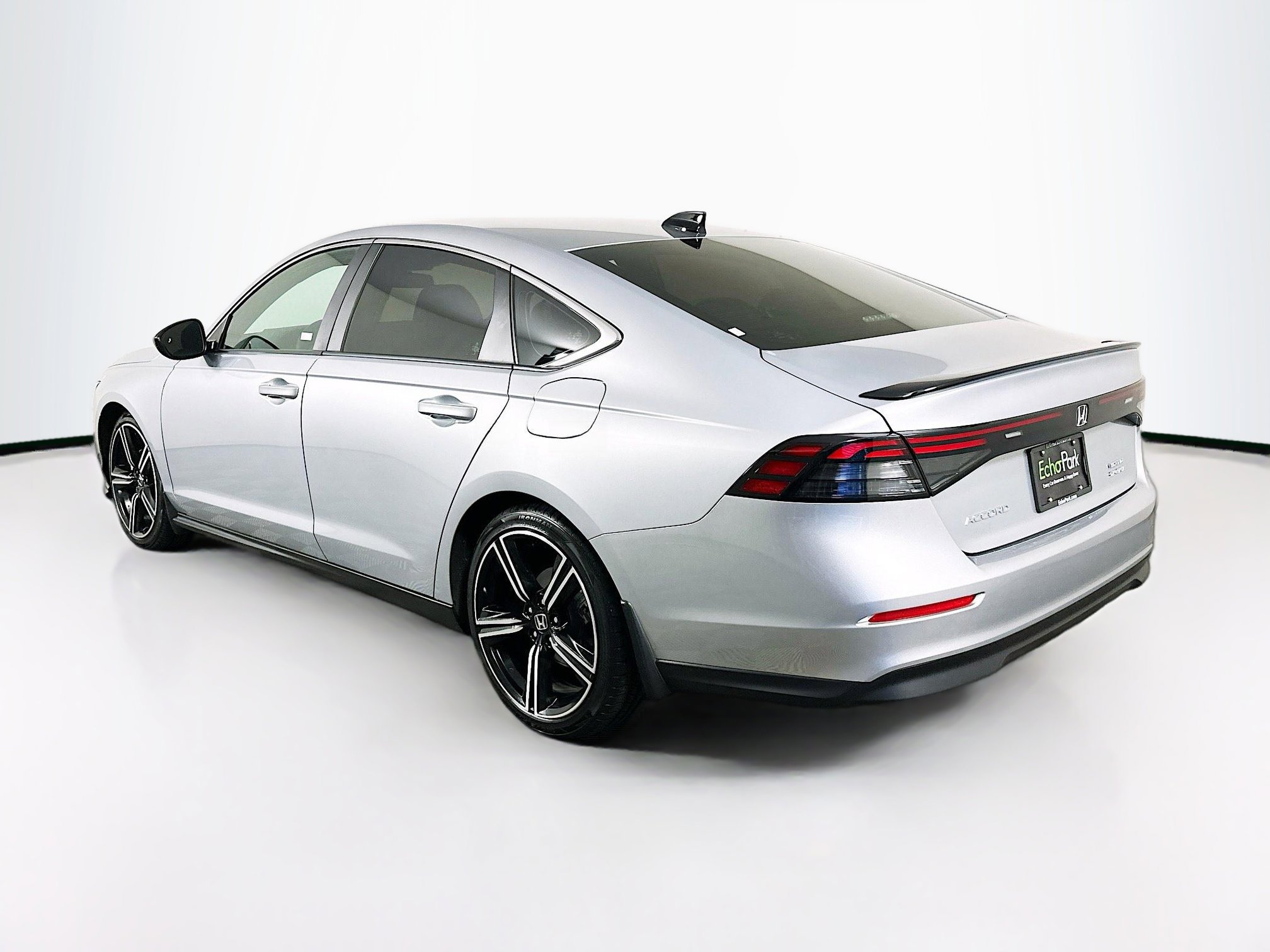 Used 2025 Honda Accord Sport image 5