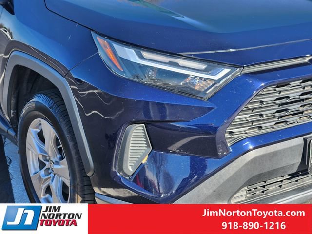 Used 2022 Toyota RAV4 XLE image 9