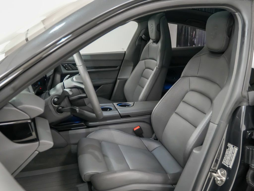 Certified 2022 Porsche Taycan 4S image 5