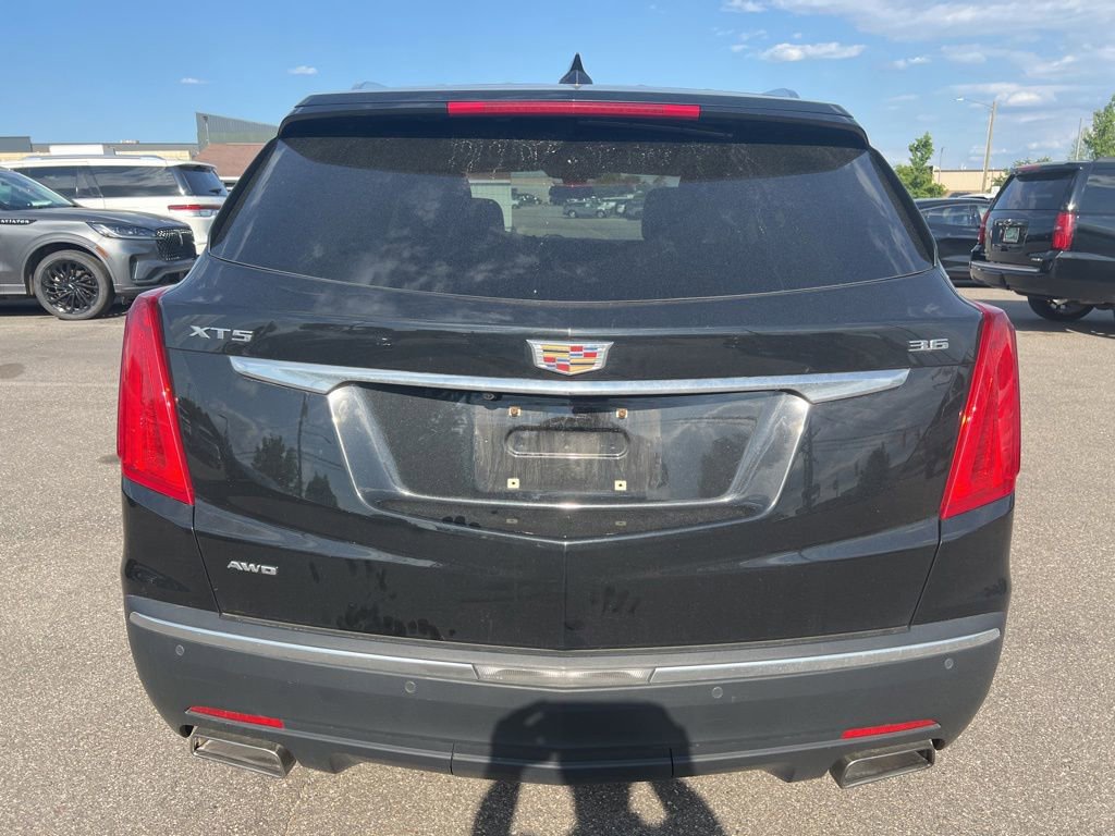 Used 2017 Cadillac XT5 Luxury w/ Driver Awareness Package AWD/4WD image 7