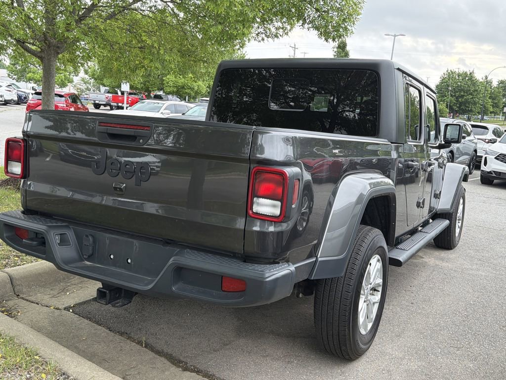Used 2023 Jeep Gladiator Sport AWD/4WD image 6