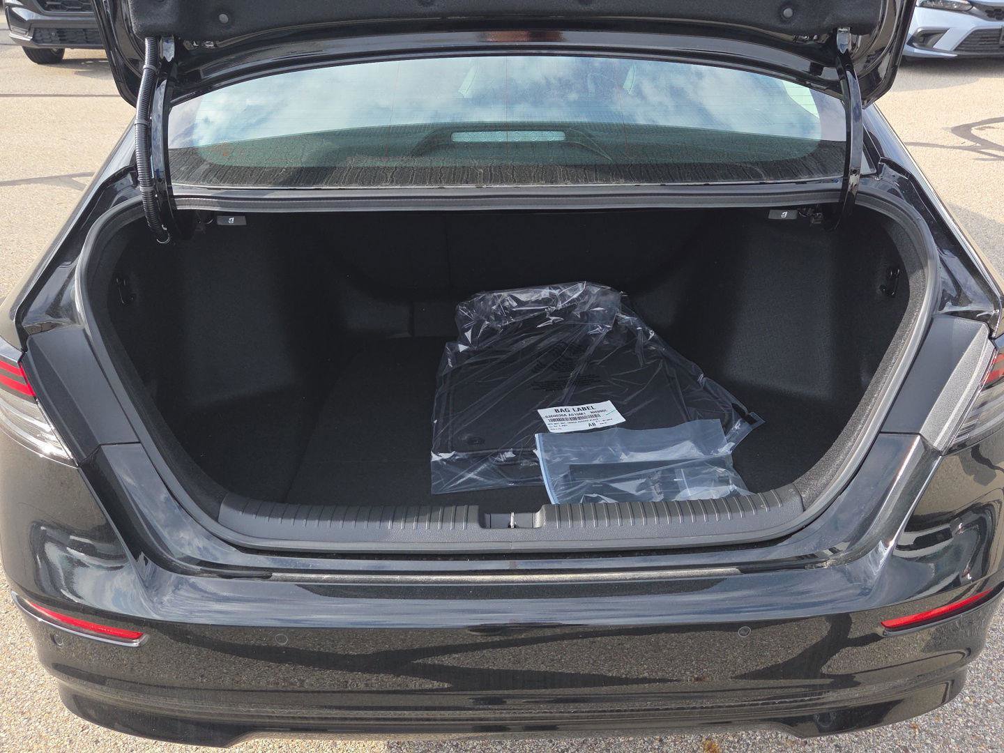 New 2025 Honda Accord EX-L image 5