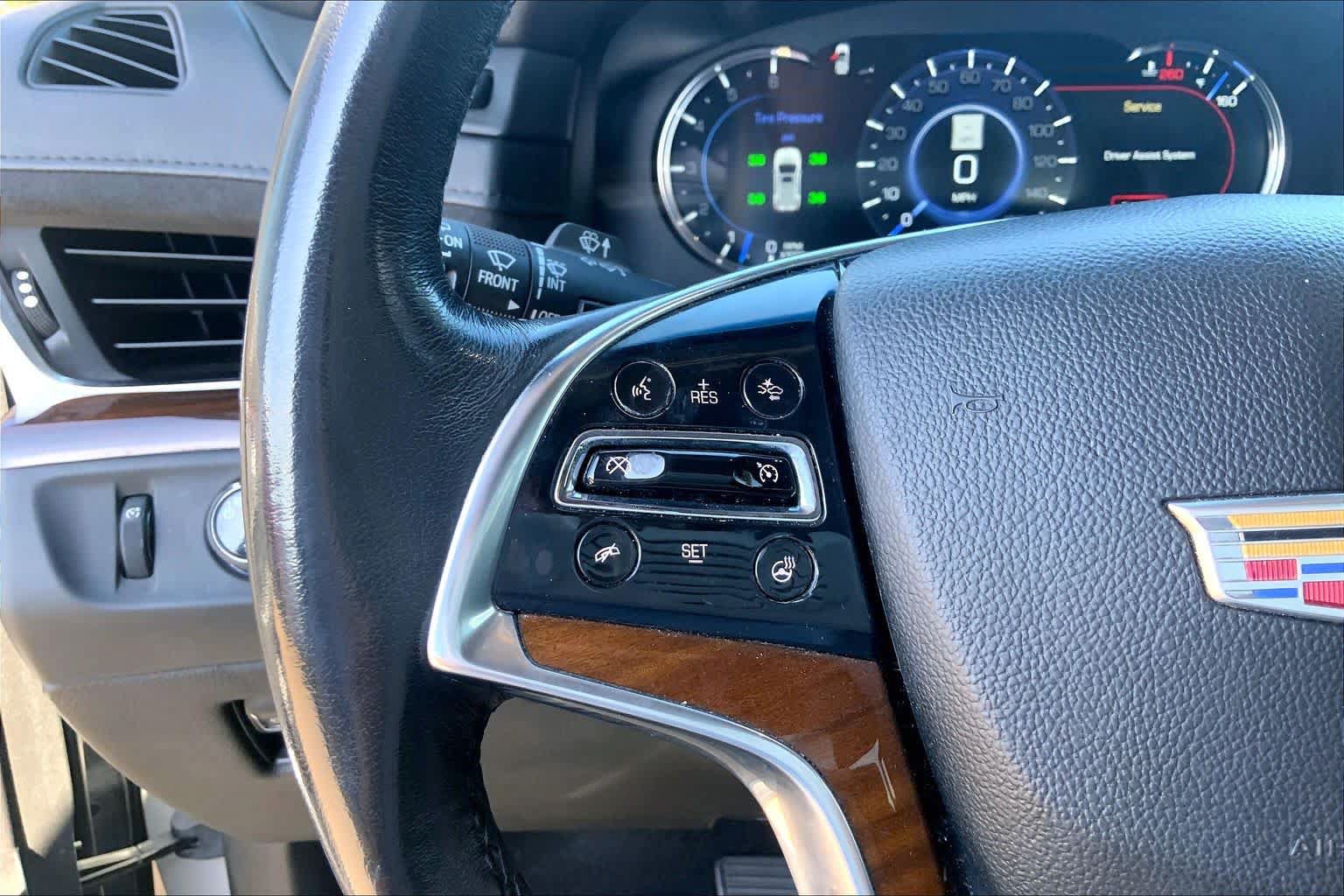 Used 2020 Cadillac Escalade Premium Luxury RWD image 24