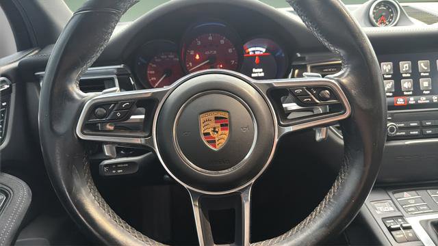 Used 2018 Porsche Macan GTS image 27