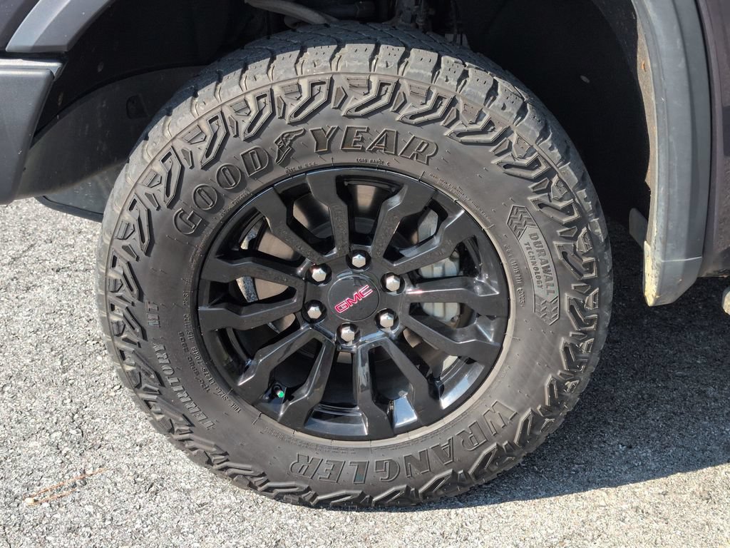 Used 2023 GMC Sierra 1500 AT4X AWD/4WD image 11