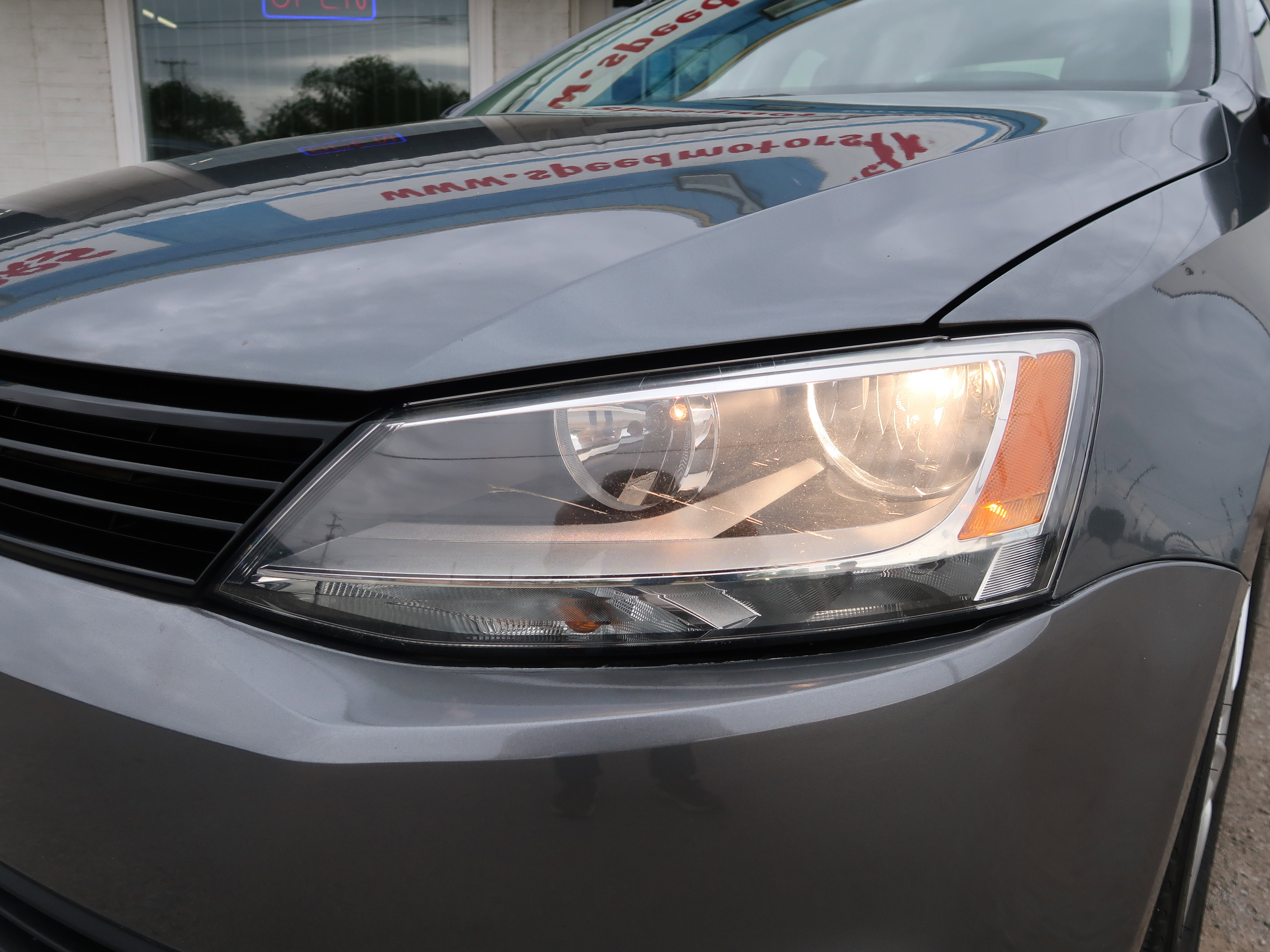 Used 2012 Volkswagen Jetta TDI FWD image 36