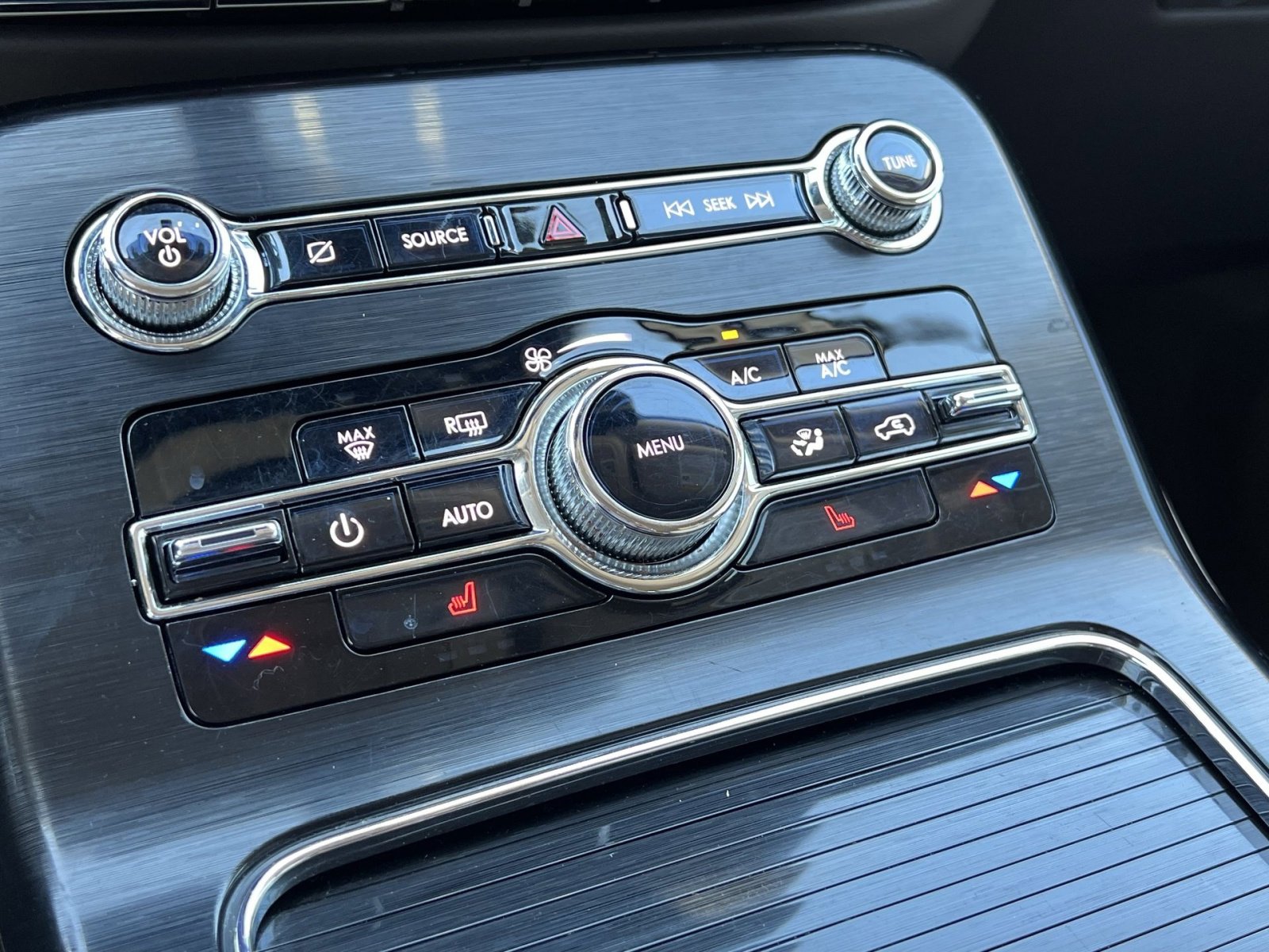 Used 2022 Lincoln Nautilus AWD image 22