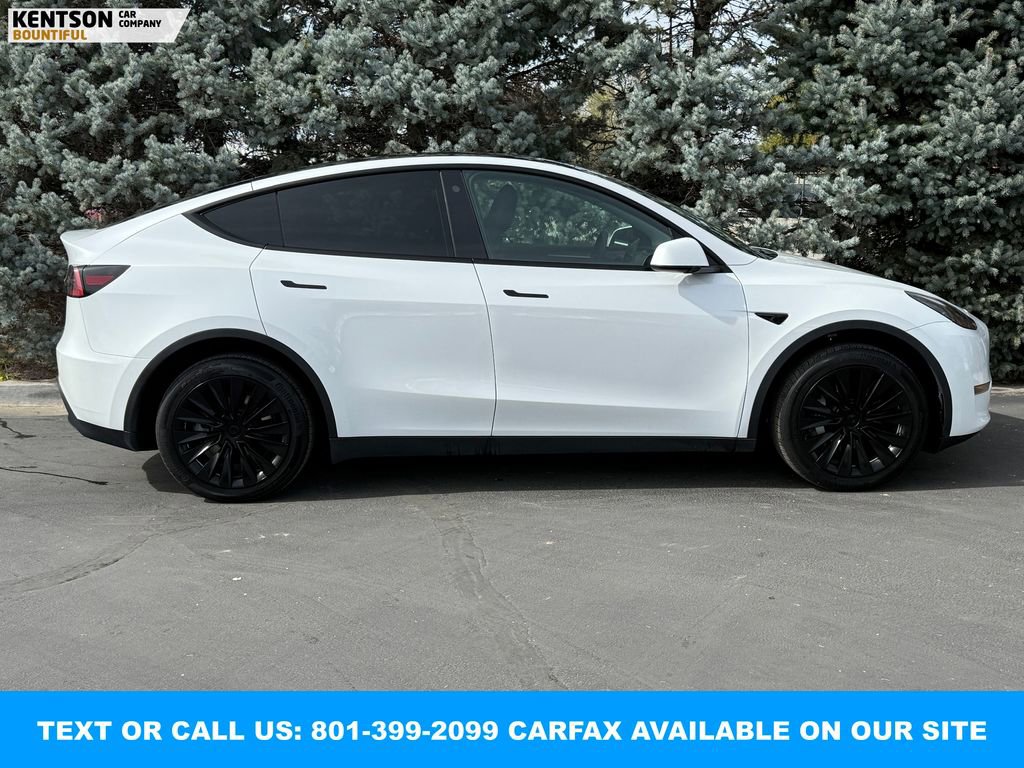 Used 2023 Tesla Model Y Long Range image 10