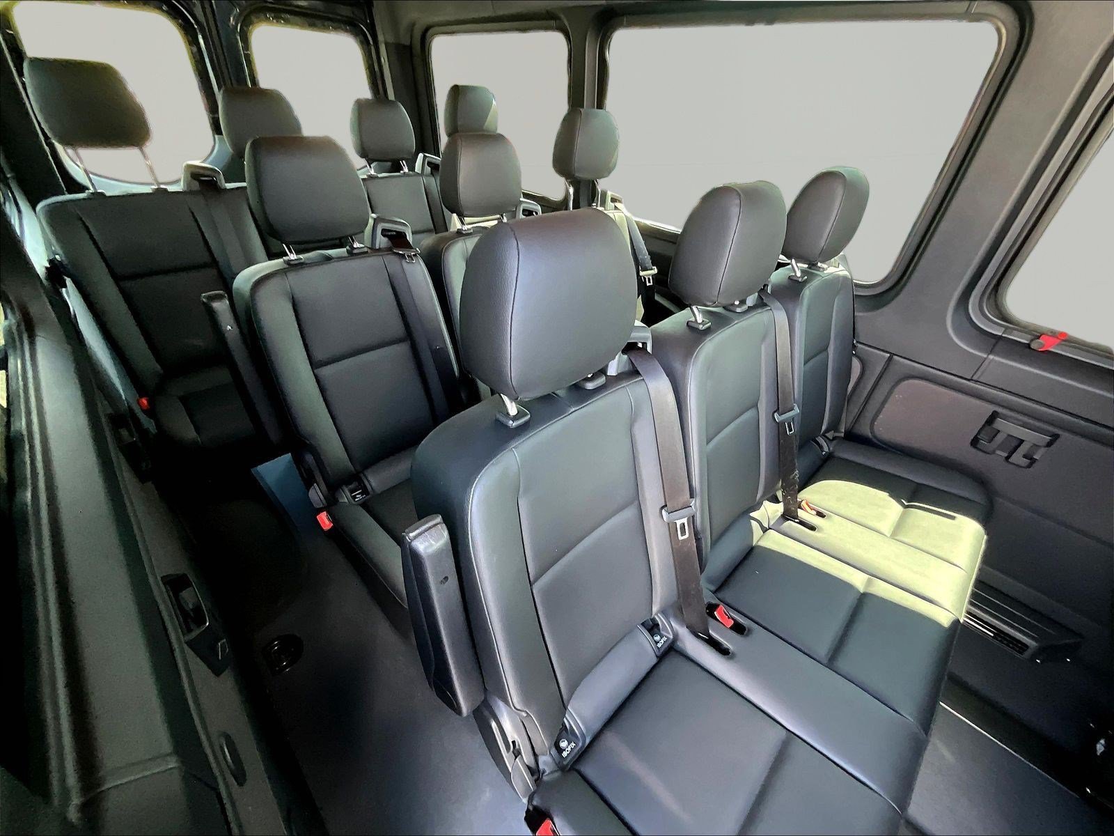 Used 2024 Mercedes-Benz Sprinter 2500 image 23