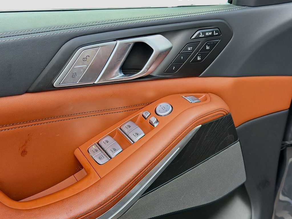 Used 2022 BMW X7 M50i w/ Executive Package image 24