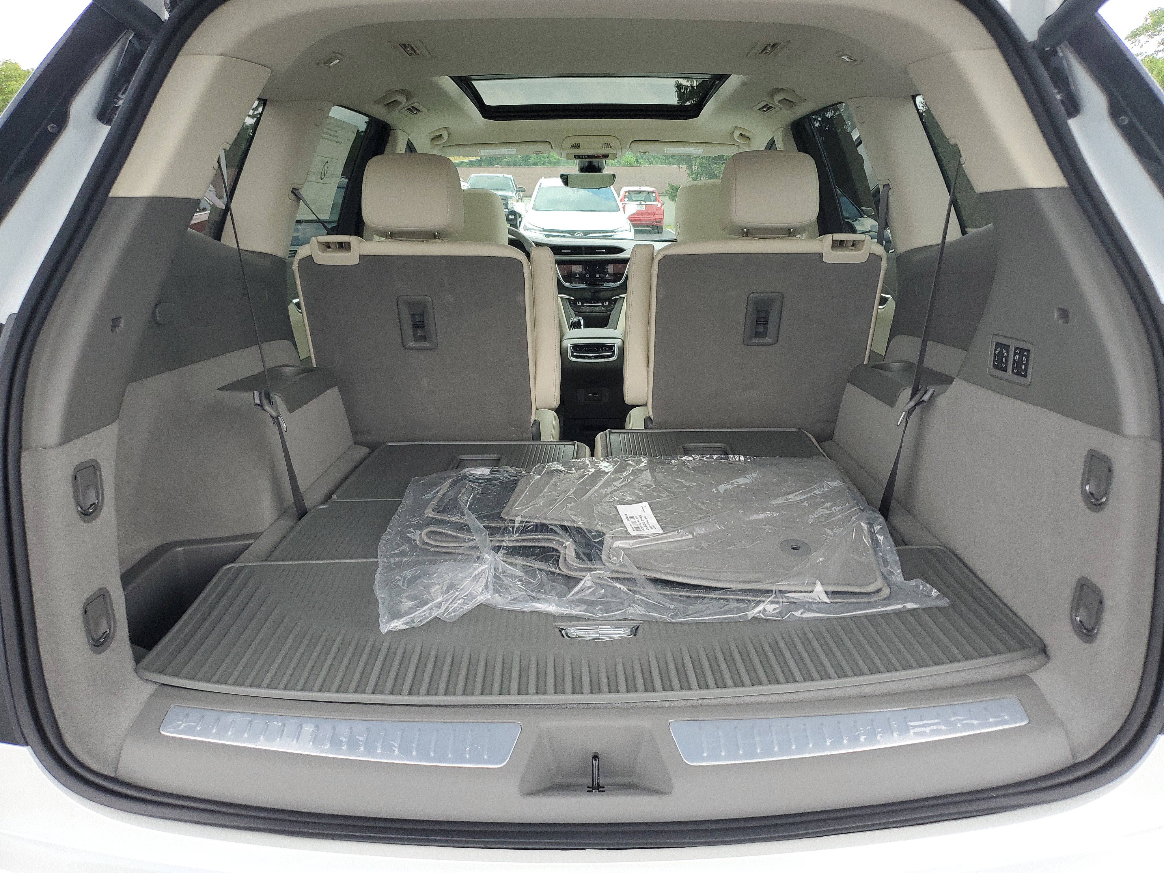New 2025 Cadillac XT6 Premium Luxury w/ Technology Package image 6