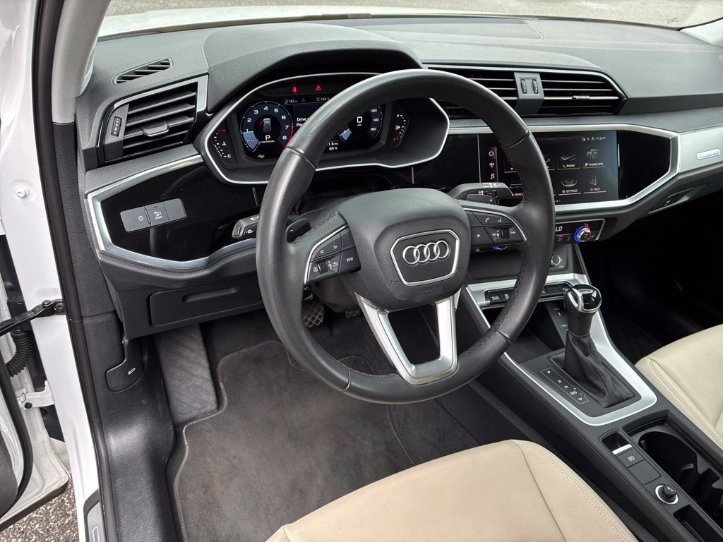 Used 2025 Audi Q3 2.0T Premium AWD/4WD image 15