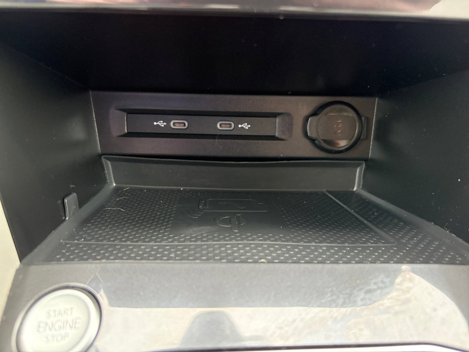 Used 2022 Volkswagen Tiguan SE image 20