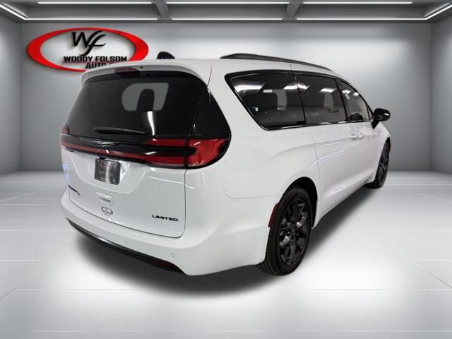New 2026 Chrysler Pacifica Limited w/ S Appearance Package FWD image 6