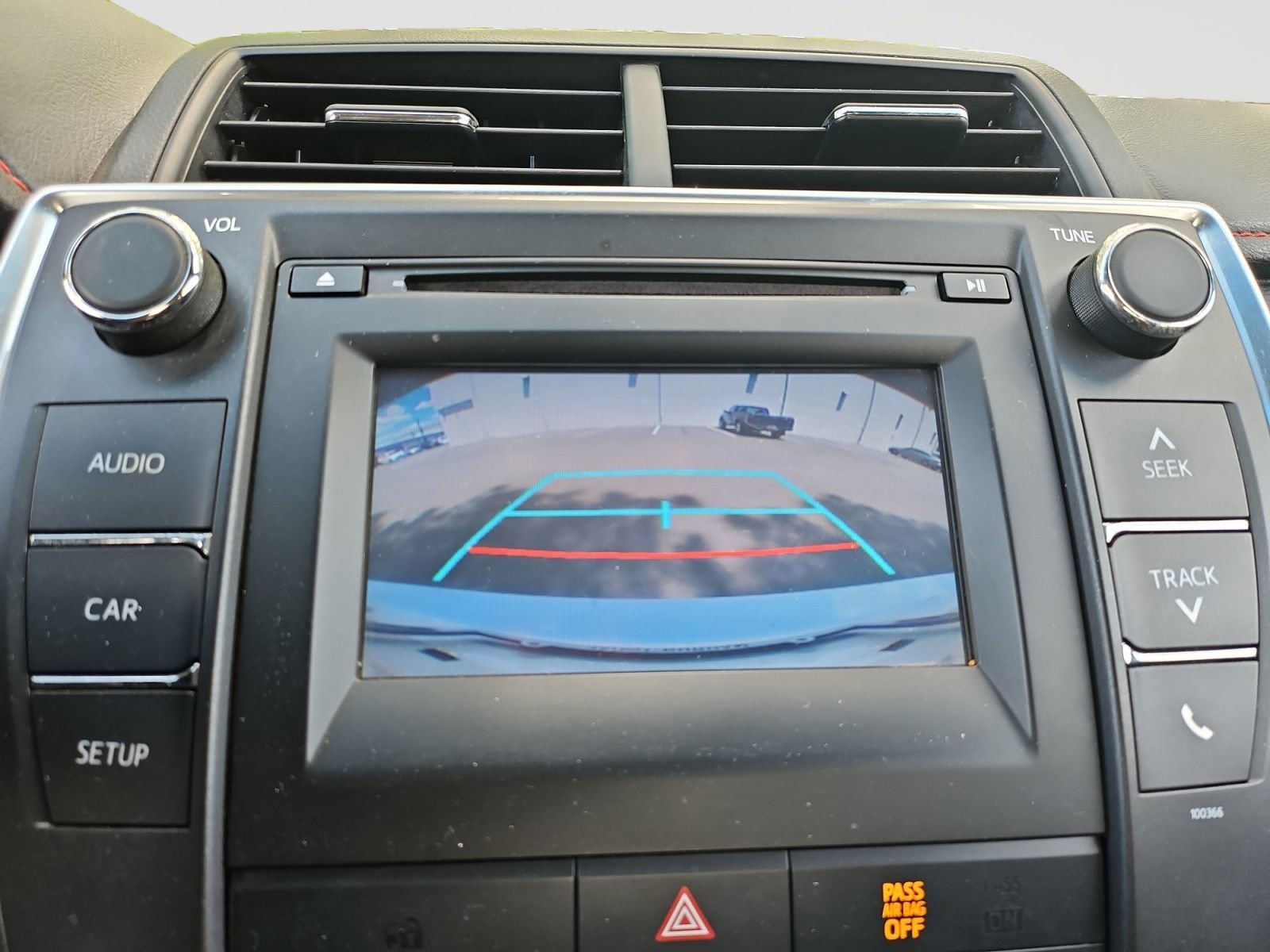 Used 2015 Toyota Camry SE FWD image 25