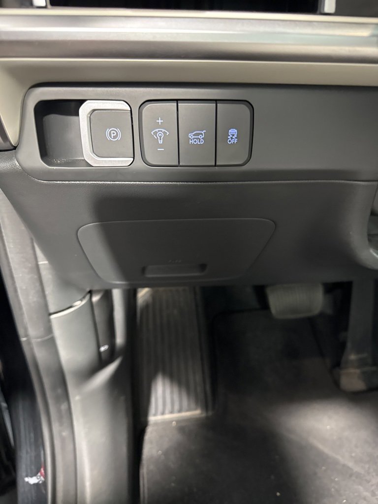 Used 2024 Hyundai Santa Fe SE image 31