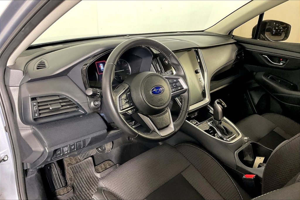 Used 2025 Subaru Outback Premium AWD/4WD image 15